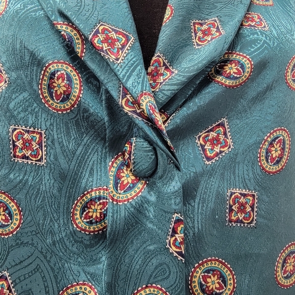 Silky Blouse - Picture 4 of 8